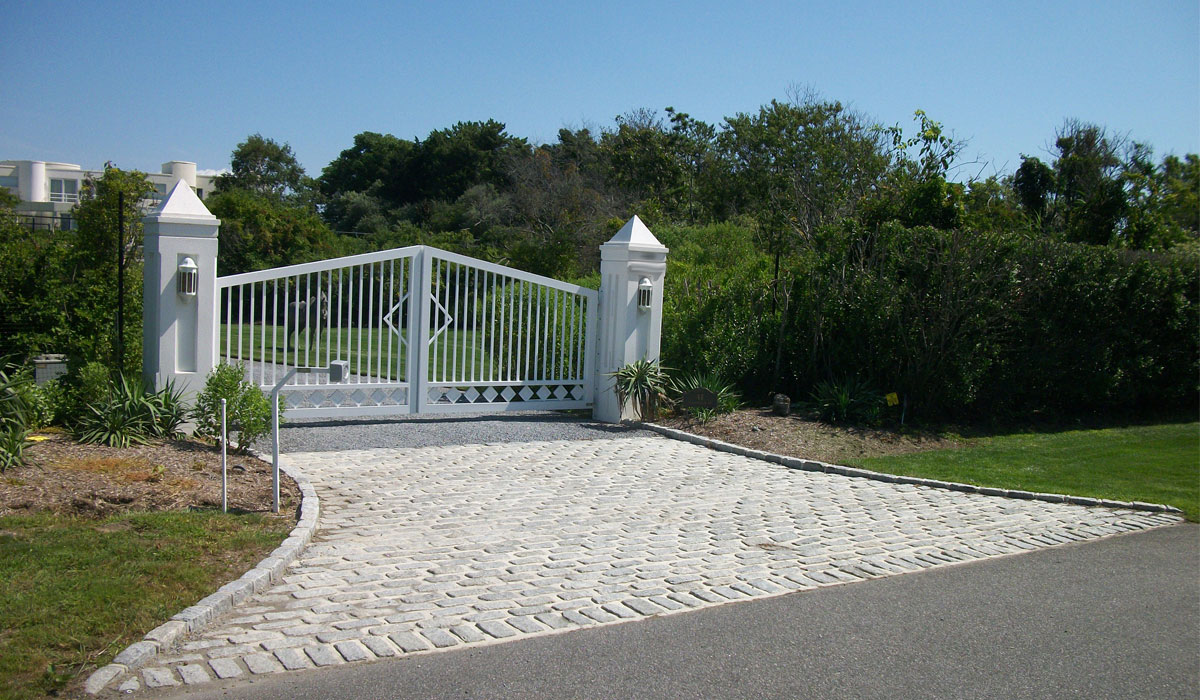 Hamptons Cobblestone Belgian Block Driveway Apron