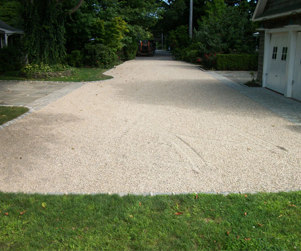 Hamptons Stone Gravel Driveway