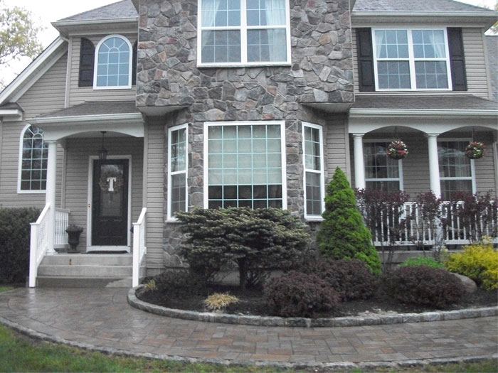 Hamptons East End Long Island Mason Design, Custom Walkway with Raised and Recessed Cobblestone Walkay Edging
